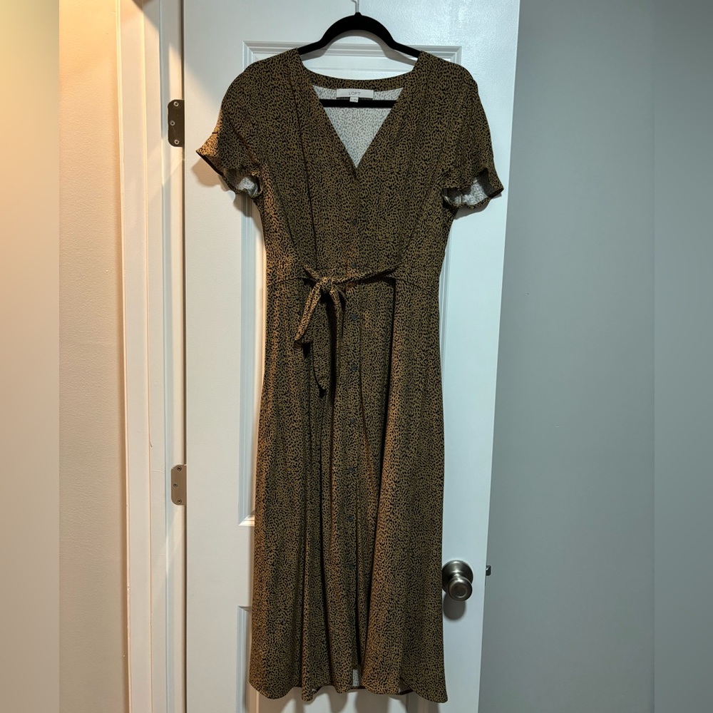 LOFT Leopard Print V-Neck Midi dress w/tie waist